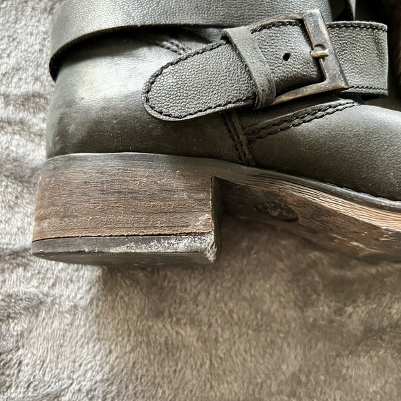 Steve Madden boots - Picture 2 of 5